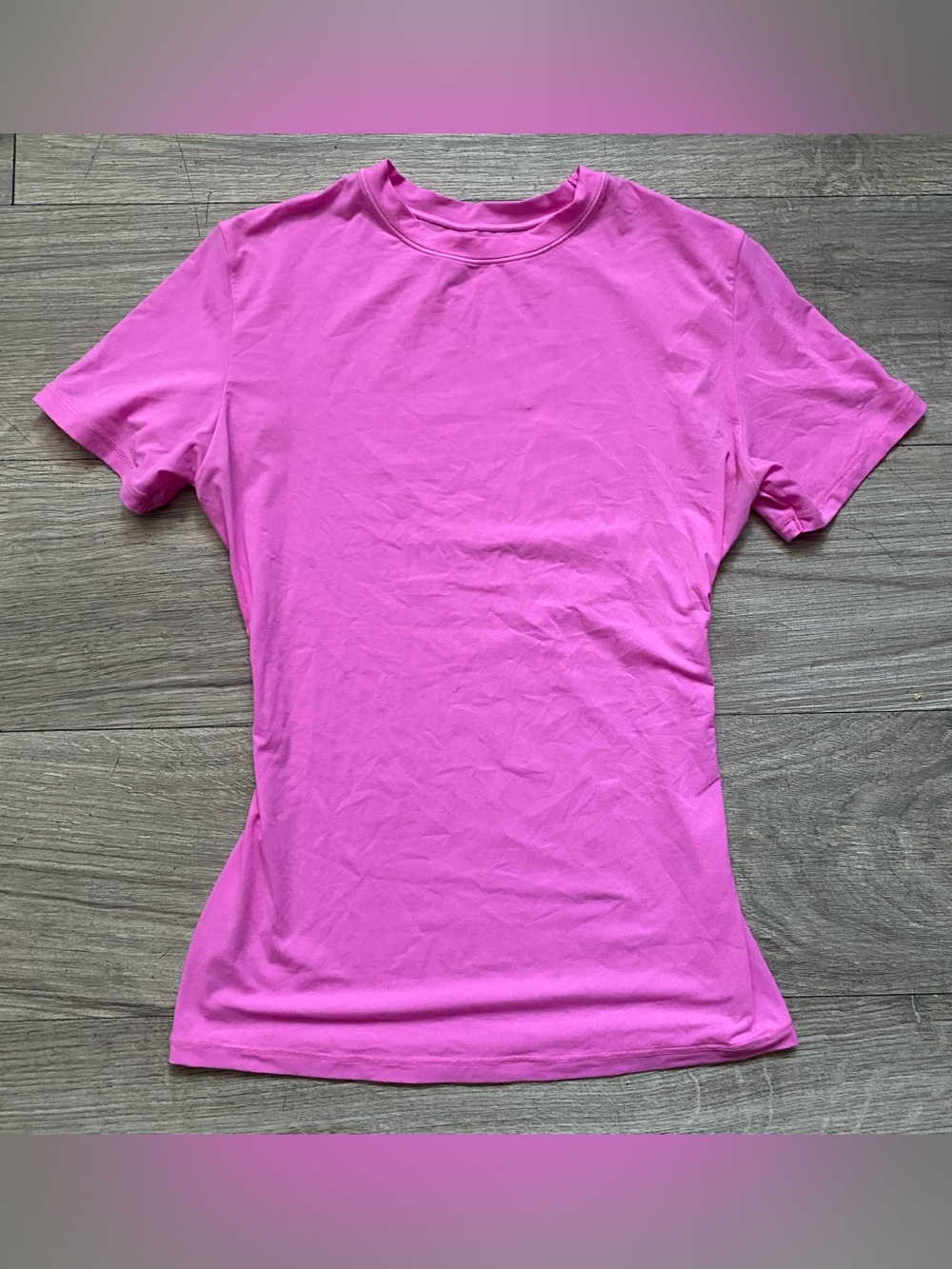 SKIMS Short Sleeve Crew Tee in Hot Pink